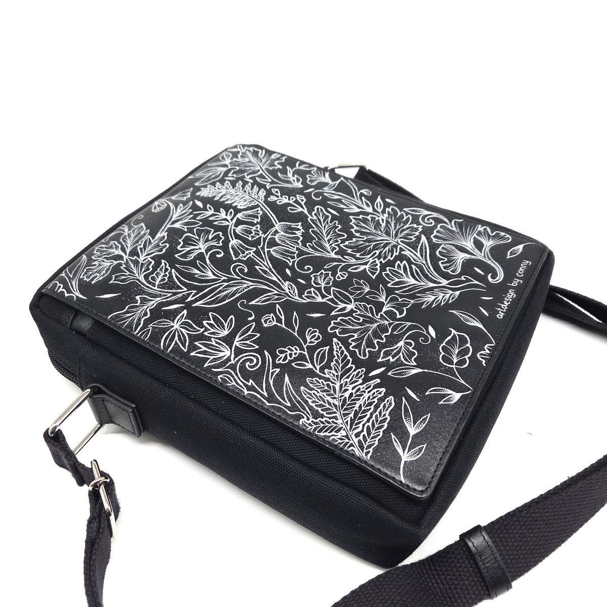 Tätowierte Tasche Canvas/Rindsleder schwarz "UN MER DE FLEURS"