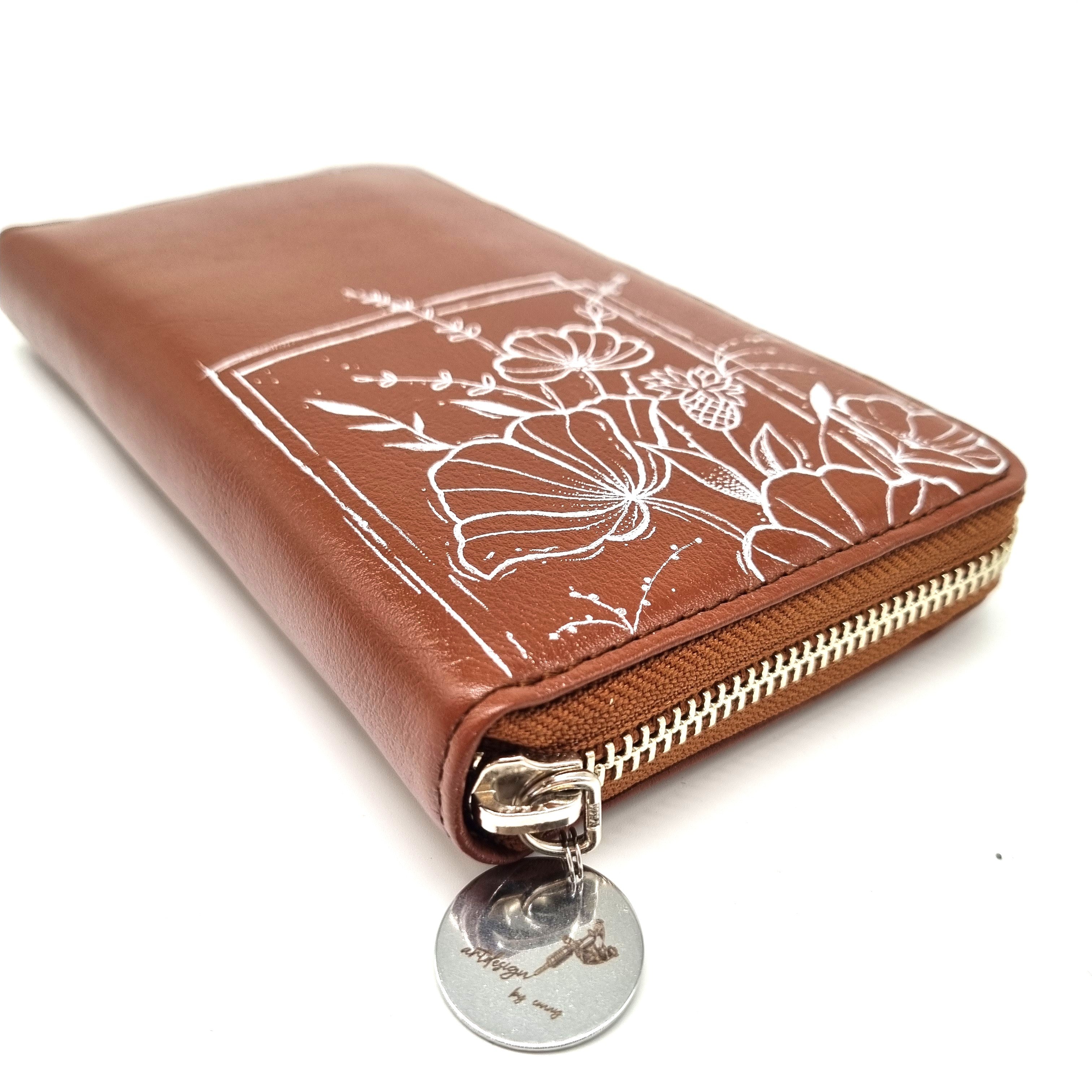 Tätowierte Geldtasche Rindsleder braun "BLUMENBEET"